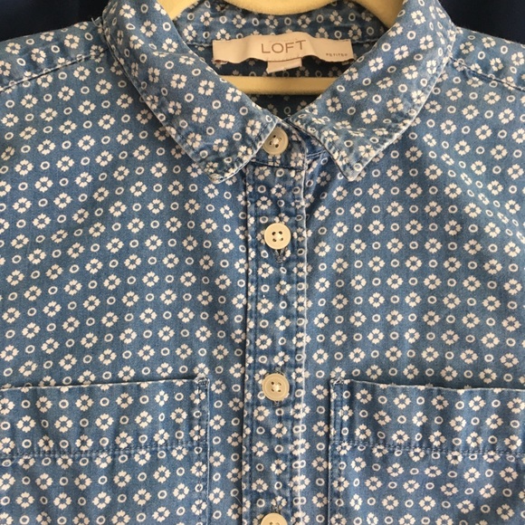 LOFT | Patterned Denim Button-Down - Picture 4 of 6